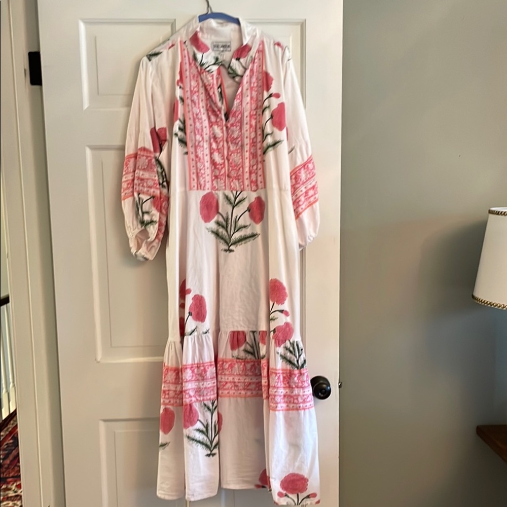 Sue Sartor Classic Pink and White